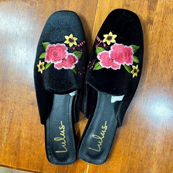 Lulu's Maggy Black‎ Velvet Embroidered Square-Toe Loafer Slides Size 9 - Picture 4 of 15